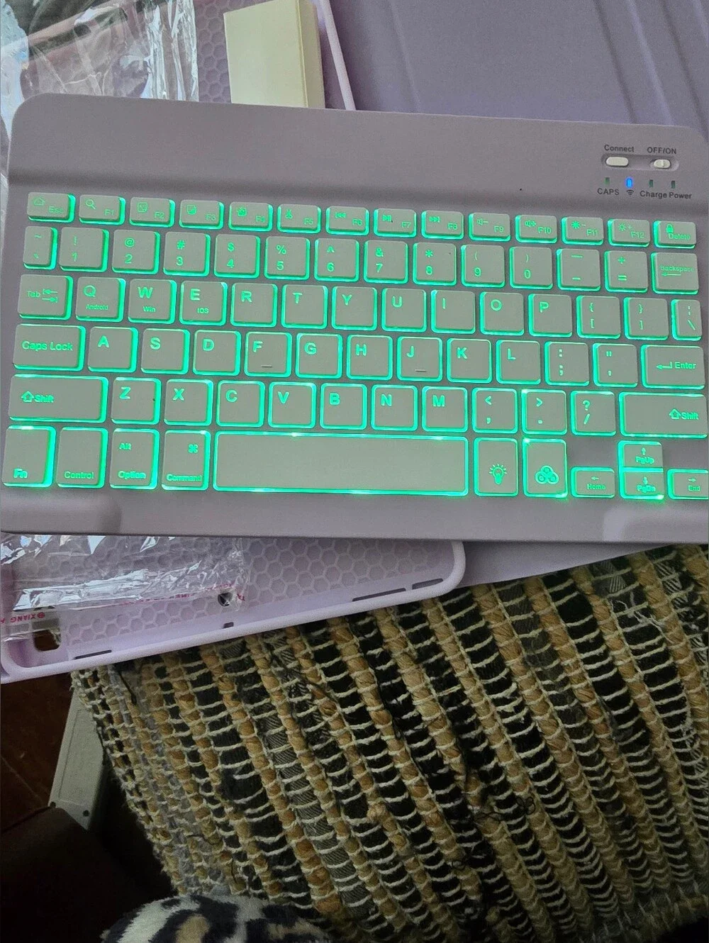 Slim Wireless Bluetooth Keyboard in Light Lavender For Ipad And Android